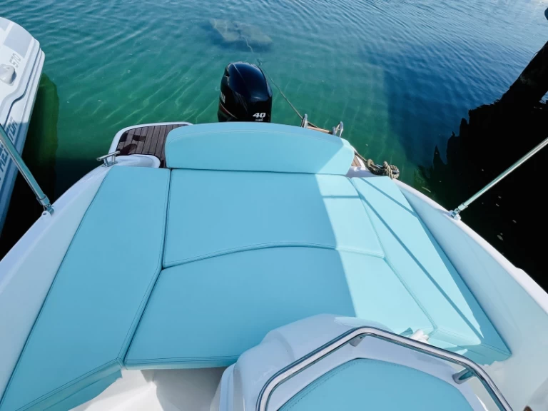 Louer Bateau à moteur avec ou sans skipper Romar à Ischia