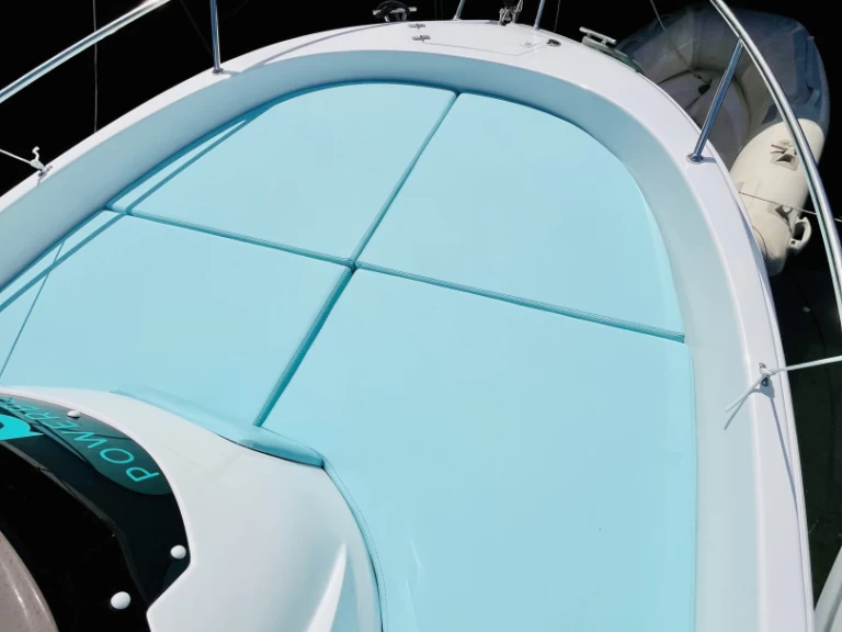 Location Bateau à moteur Romar avec permis