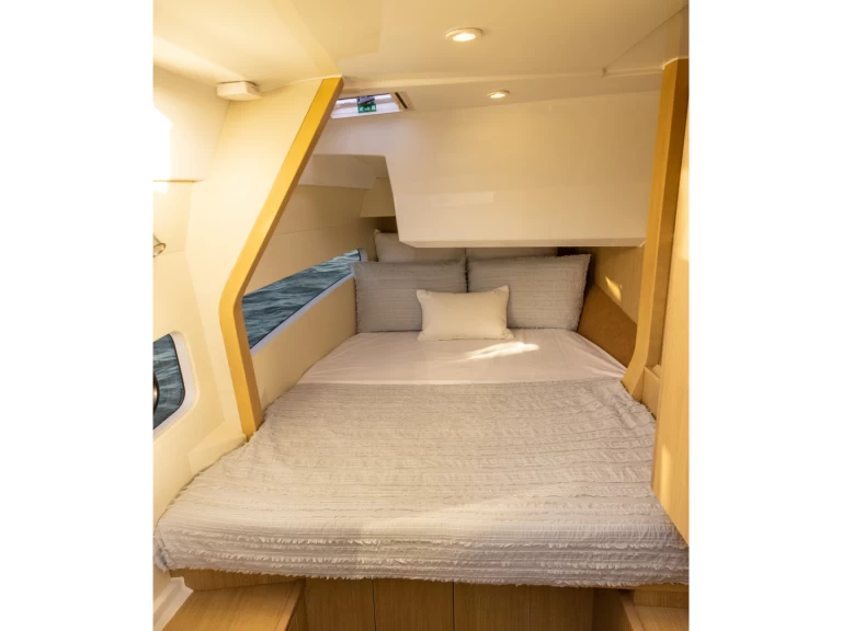 Location Bateau à moteur Aquila avec permis