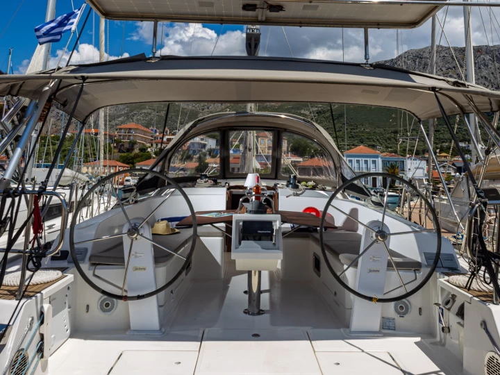 Louer Voilier avec ou sans skipper Bavaria à Páleros