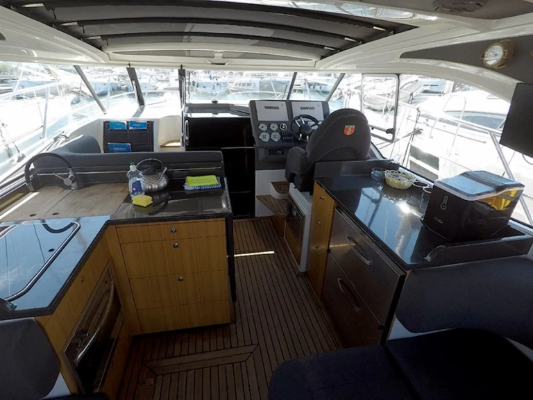 Location à Sibenik - Marex Marex 360 CC sur SamBoat