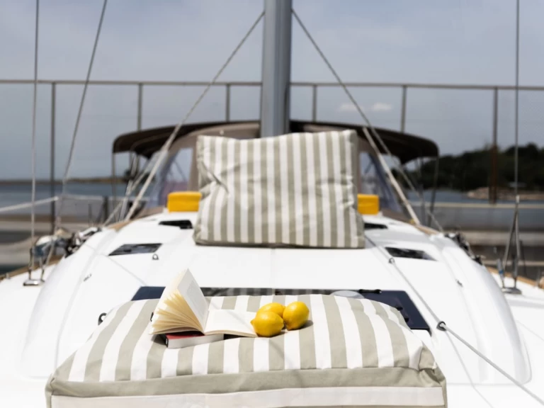 Louez un Jeanneau Sun Odyssey 469 à Préveza