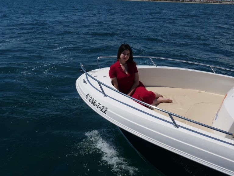 Bateau à moteur à louer à Empuriabrava au meilleur prix