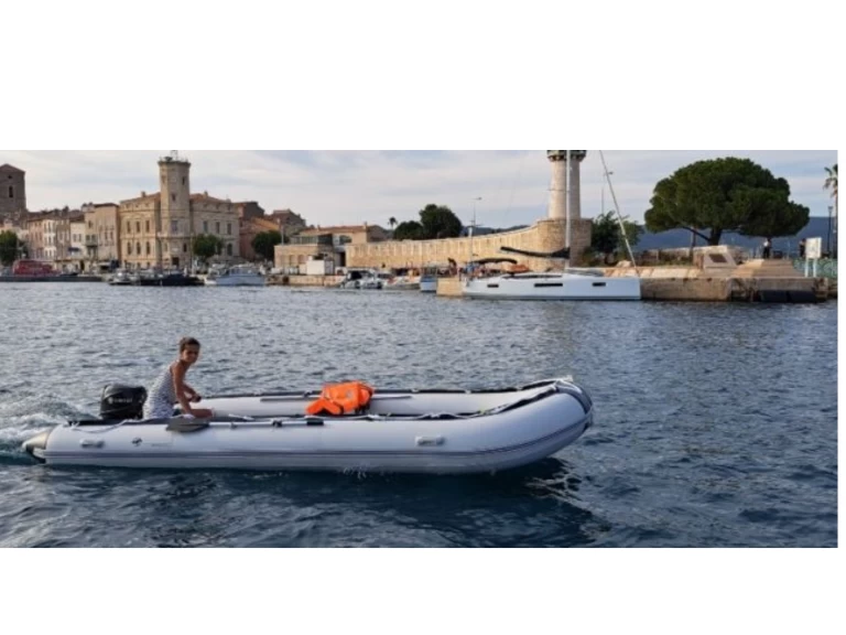 Louer Semi-rigide avec ou sans skipper Aqua-Marina à La Ciotat