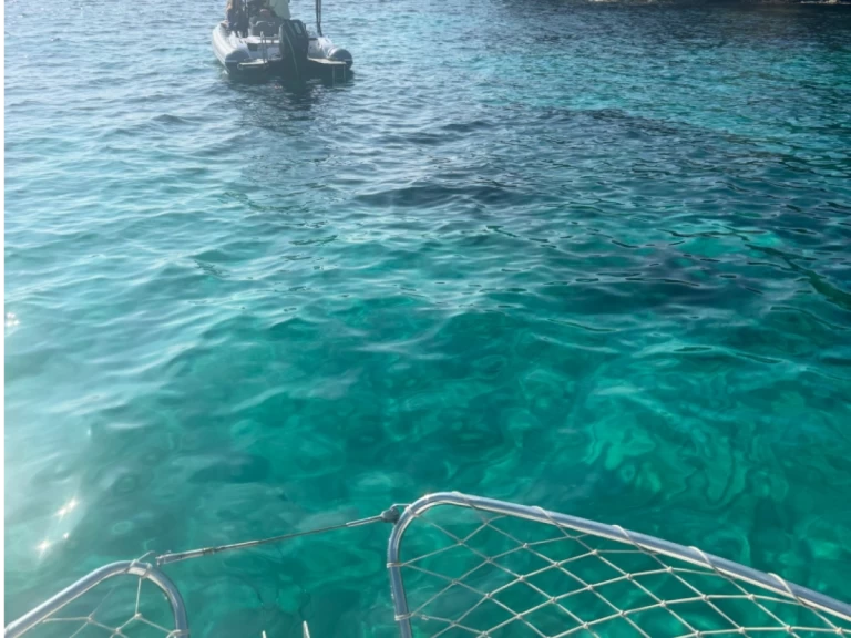 Location Bateau à moteur Jeanneau avec permis