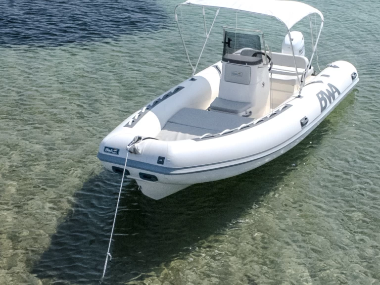 Bwa California 550 a louer à Cannigione