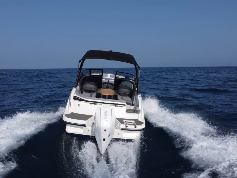 Location Bateau à moteur à Puerto Banús - Bayliner bayliner v20
