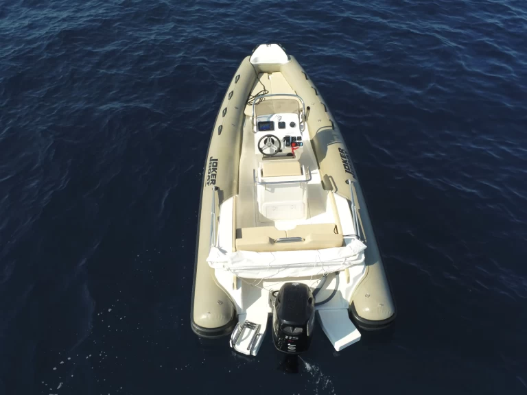 Semi-rigide à louer à Hyères au meilleur prix