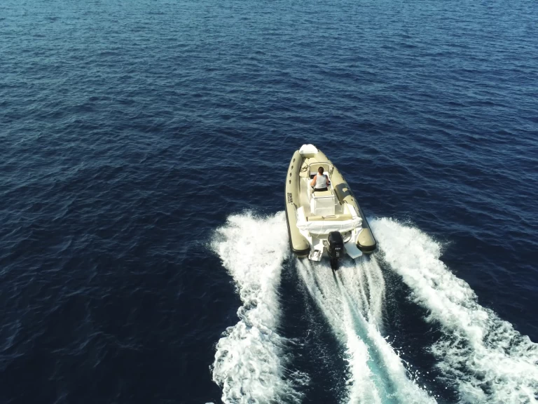 Joker Boat Coaster 580 a louer à Hyères