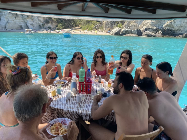 Louez un Gozzo Gozzo à Vieste