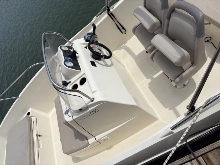 Louer Bateau à moteur avec ou sans skipper Quicksilver à Palavas-les-Flots