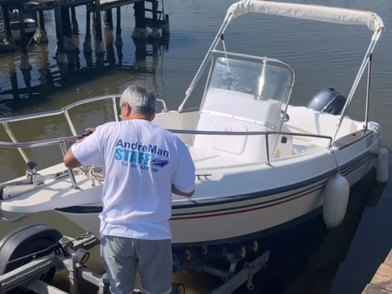 Location Bateau à moteur Elan avec permis