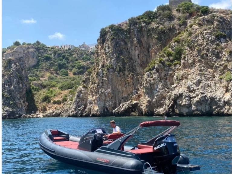 Location bateau Castellammare del Golfo pas cher Master 775