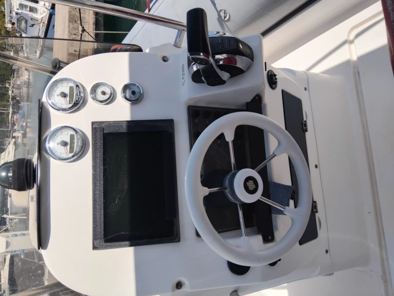 Location à Sainte-Maxime - Mar-Co 23 sur SamBoat