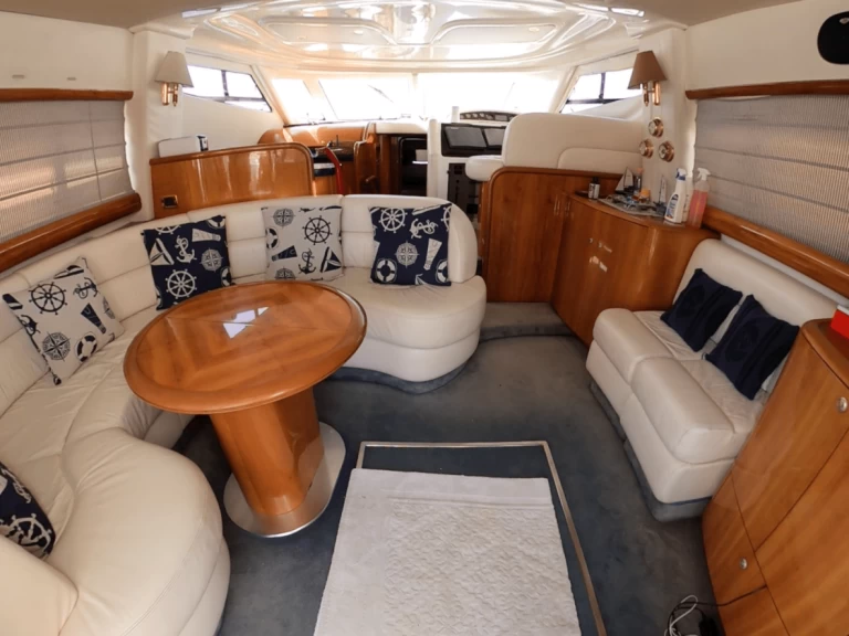 Location Bateau à moteur Cranchi avec permis