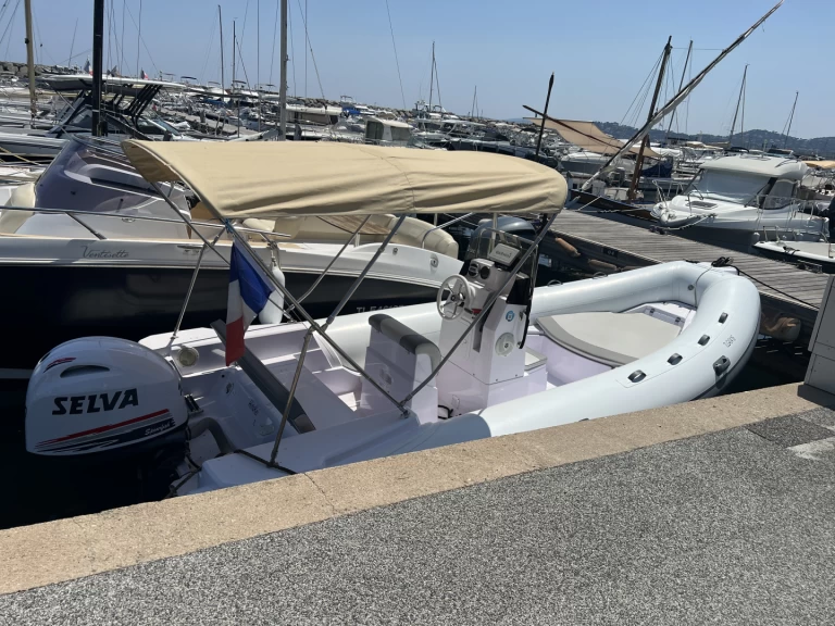 Louez un Selva D570FB à Sainte-Maxime