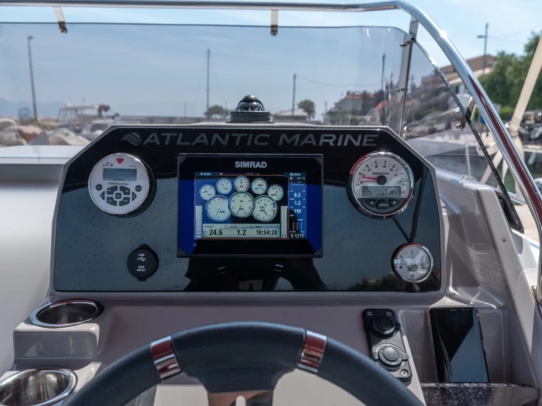 Atlantic 730 Sun Cruiser a louer à Trogir