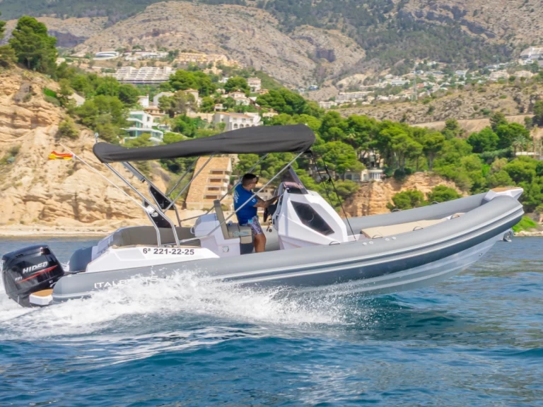Location Semi-rigide Italboats avec permis