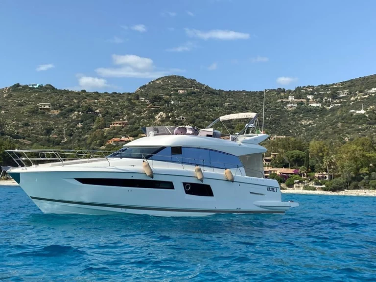 Louer Yacht avec ou sans skipper Prestige à Capo d'Orlando