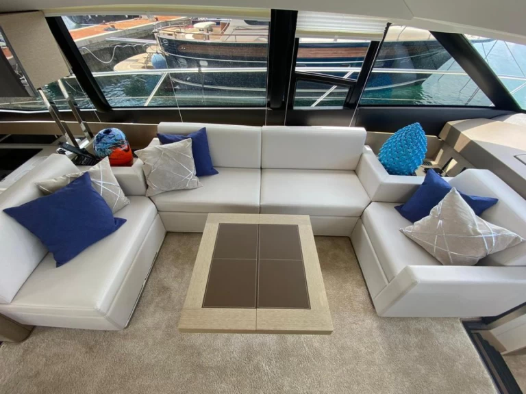 Louer Yacht avec ou sans skipper Prestige à Capo d'Orlando