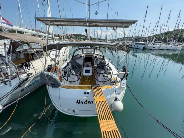 Louez un Bavaria Cruiser 34 à Pula