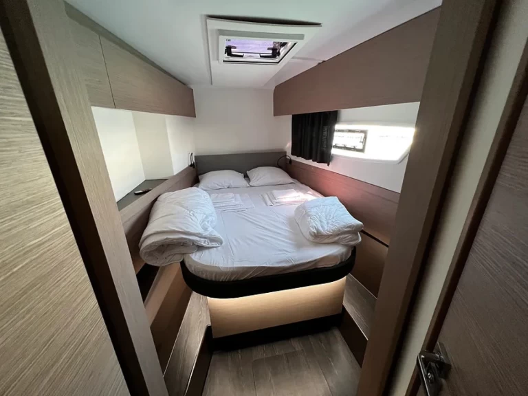Location Catamaran Fountaine Pajot avec permis