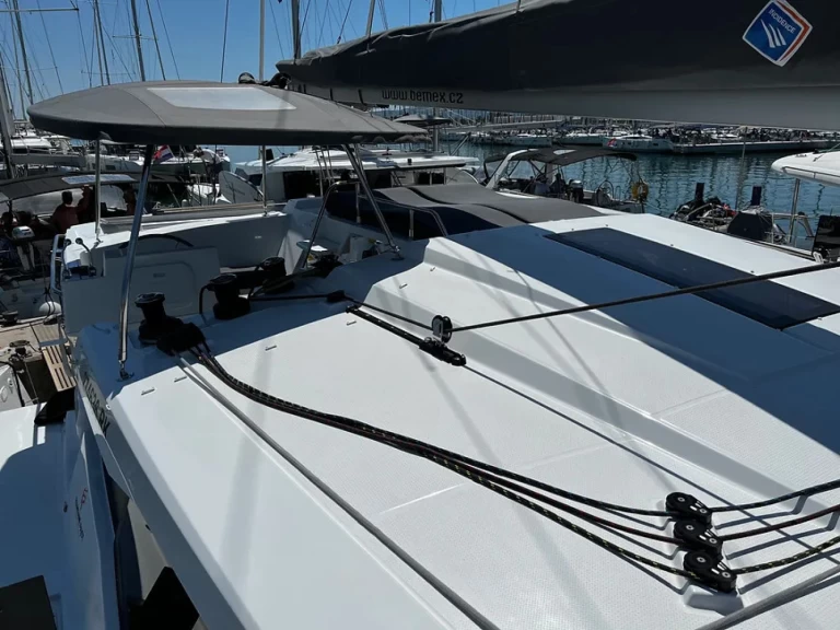 Fountaine Pajot Astrea 42 a louer à Pula