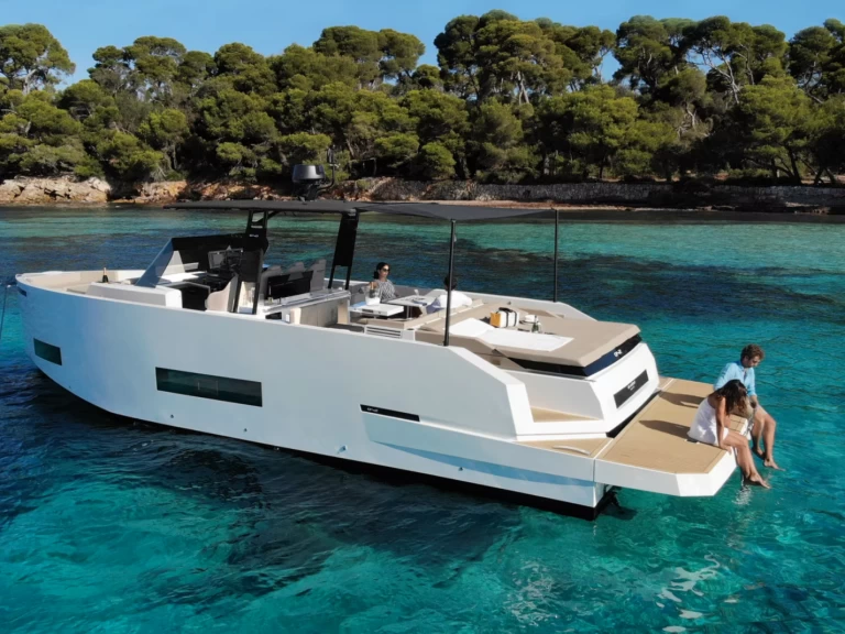 Location bateau DEANTONIO YACHTS D42 à Dénia sur Samboat
