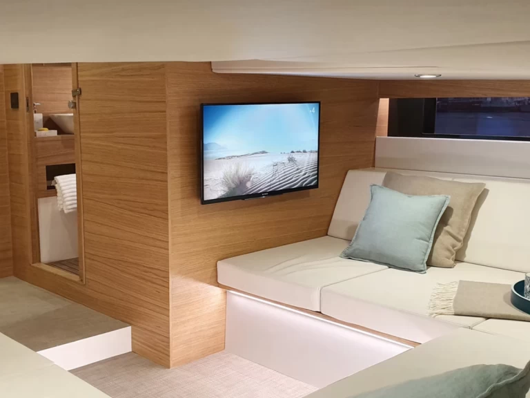 Louez un DEANTONIO YACHTS D42 à Dénia