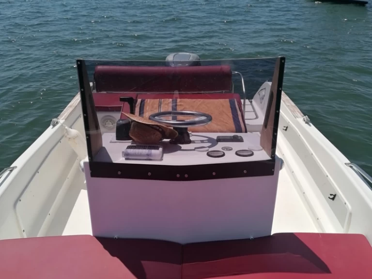 Louez un Jeanneau Cap Camarat 675 à Lège-Cap-Ferret