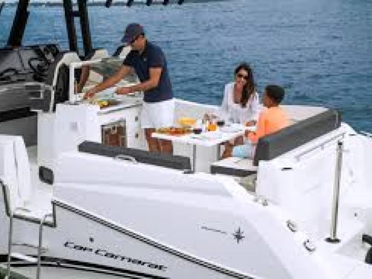Location Yacht à Antibes - Jeanneau cap camarat 10.5 CC