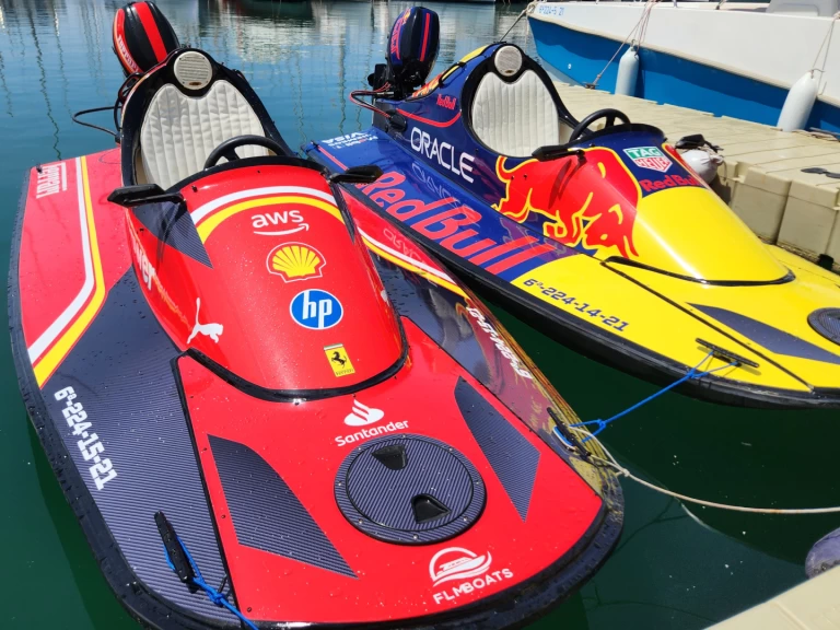 Bateau à moteur à louer à Torrevieja au meilleur prix