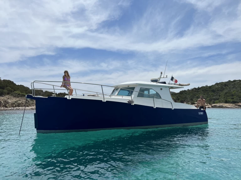 Location bateau Sainte-Lucie de Porto-Vecchio pas cher JMF 32