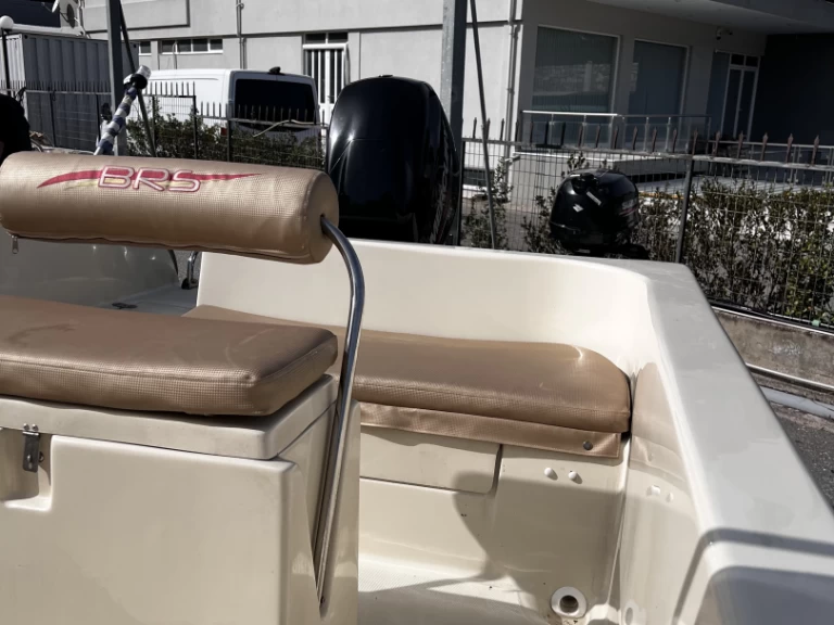 Location Bateau à moteur BRS avec permis