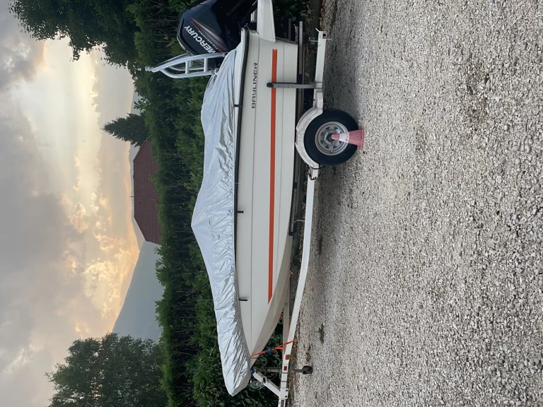 Location Bateau à moteur à Conjux - Bayliner Element E5