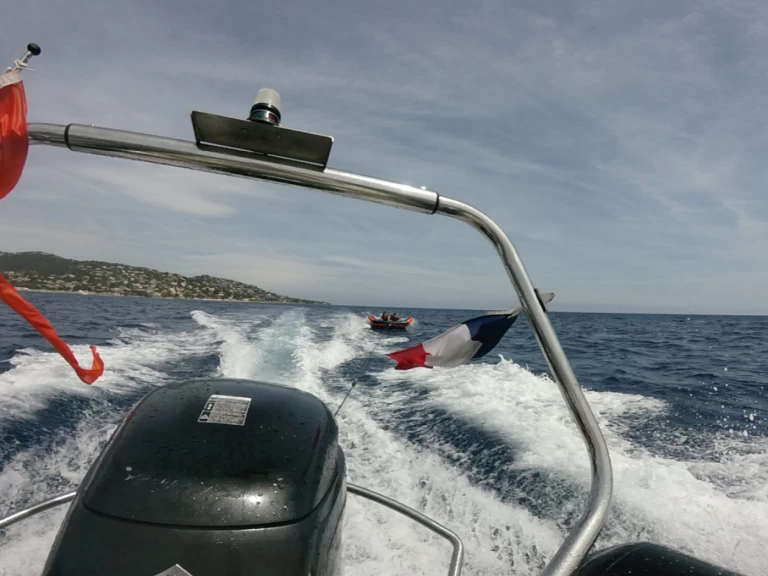 Semi-rigide à louer à Sainte-Maxime au meilleur prix