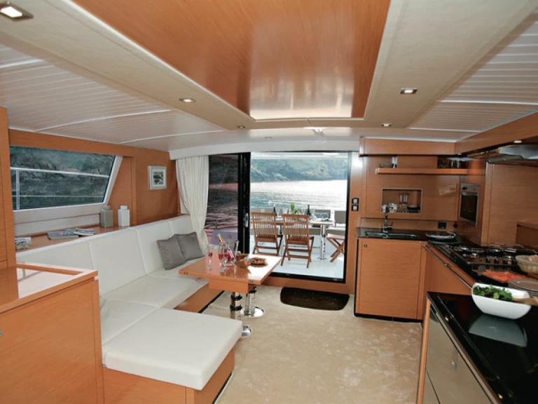 Location Catamaran Fountaine Pajot avec permis