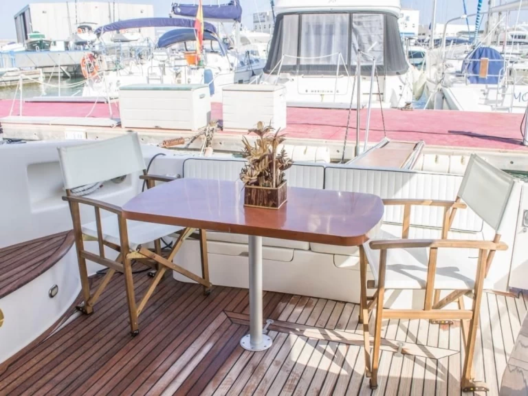 Location bateau Villefranche-sur-Mer pas cher Princess 45 Fly