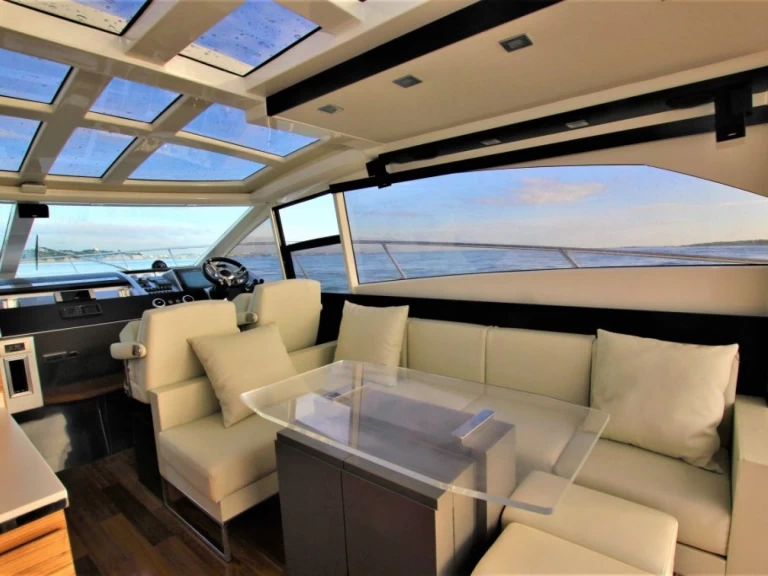 Location bateau Absolute Yachts ABSOLUTE 52 à Saint-Raphaël sur Samboat