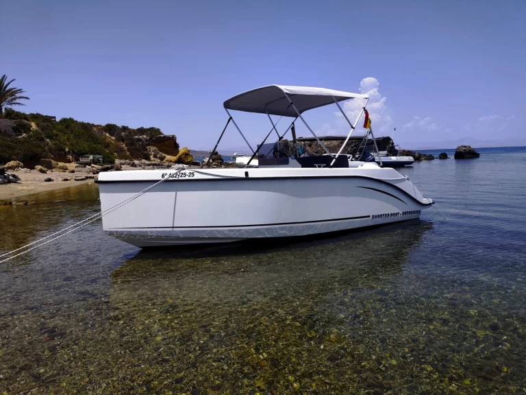 Louez un Astillero Fernández Hidalgo Crimat Silver 560 à Alicante