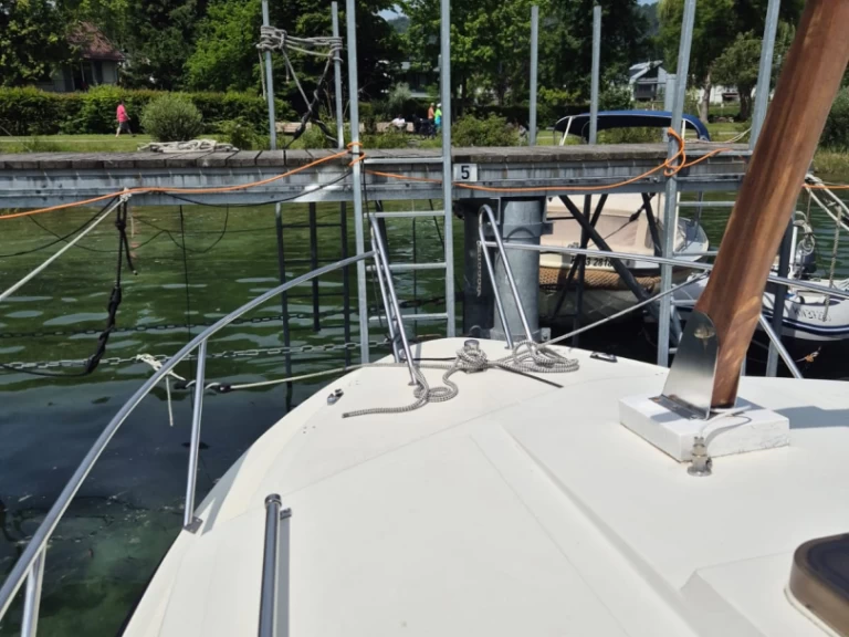 Louer Bateau à moteur avec ou sans skipper elna à Bodman-Ludwigshafen