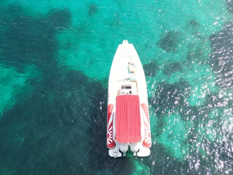 Semi-rigide à louer à Porto Cervo au meilleur prix