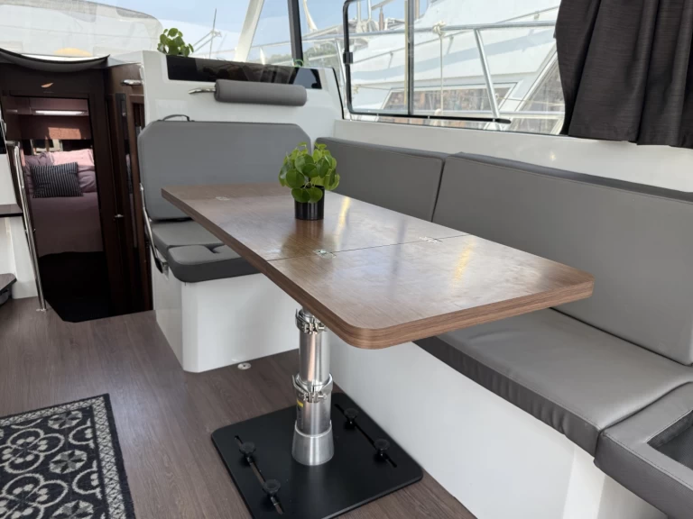 Location à Saint-Mandrier-sur-Mer - Bénéteau Antares 11.20 Fly sur SamBoat