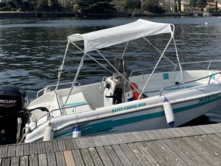 Louez un Marinello Happy Fishing Open à Côme (Ville)