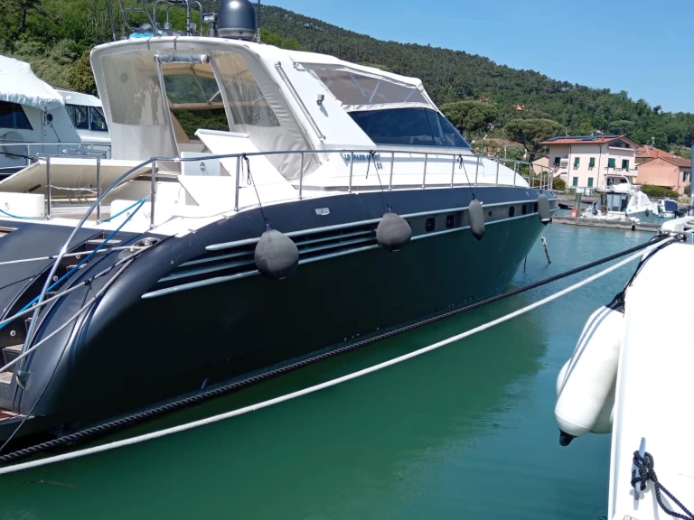 Yacht à louer à Nettuno au meilleur prix