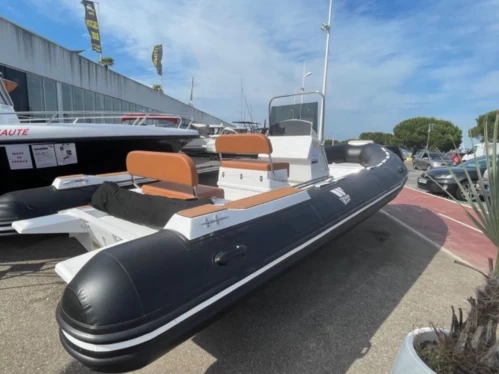 Louer Semi-rigide avec ou sans skipper Tiger à La Rochelle