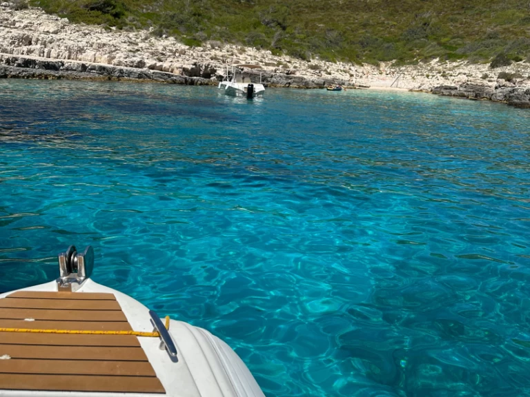 Location Bateau à moteur Nuova Jolly avec permis