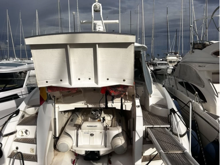 Location Bateau à moteur Sunseeker avec permis