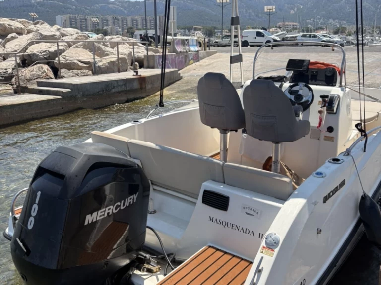 Location Bateau à moteur Quicksilver avec permis