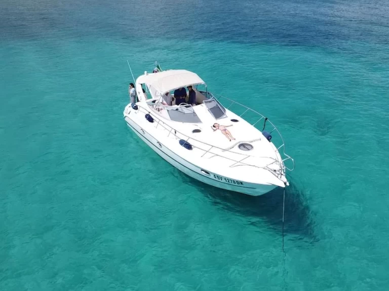 Bateau à moteur à louer à Porto Cervo au meilleur prix